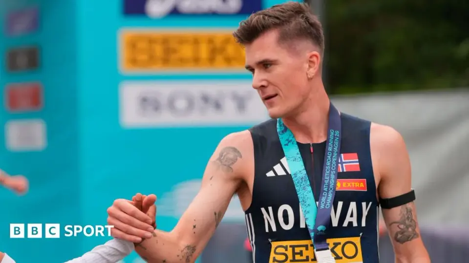Seare edges Ingebrigtsen to 5km crown at Copenhagen road worlds