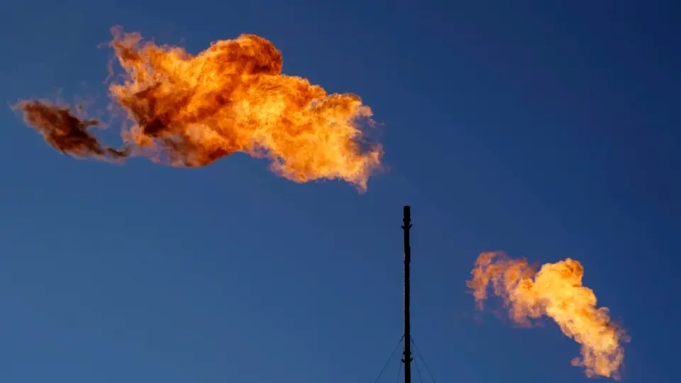 Trump Terminates Methane Rules to Boost Oil Output Amid Rising Fuel Prices