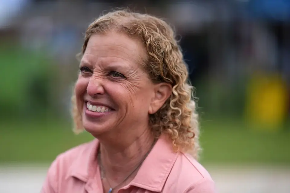 Wasserman Schultz launches reelection bid in freshly drawn Florida seat