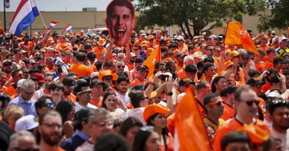 Orange Army Turns Arlington Orange Ahead of Netherlands-Japan World Cup