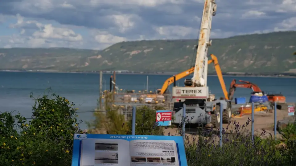 Seawater turbidity forces shutdown of five Israeli desalination plants, triggering nationwide water restrictions