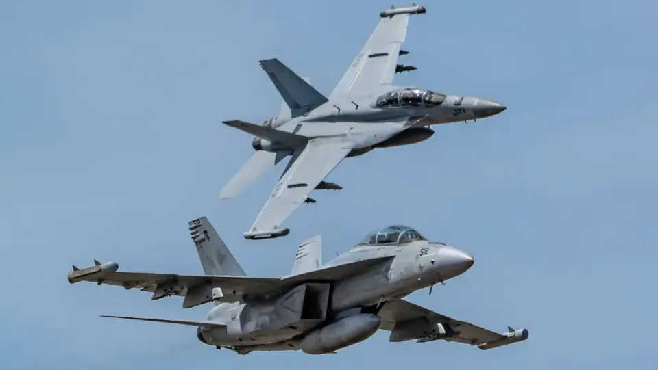 Navy Growlers eject after midair collision at Idaho air show