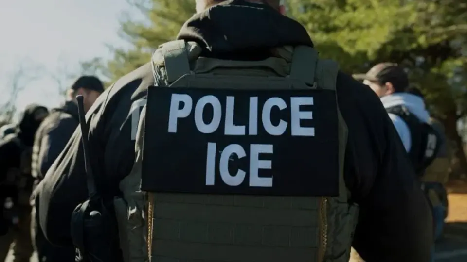 Kotek defends Oregon sanctuary law after ICE tear gas incident in Salem