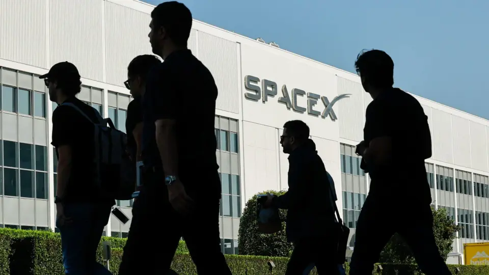 SpaceX bags $25B in bonds days after record IPO