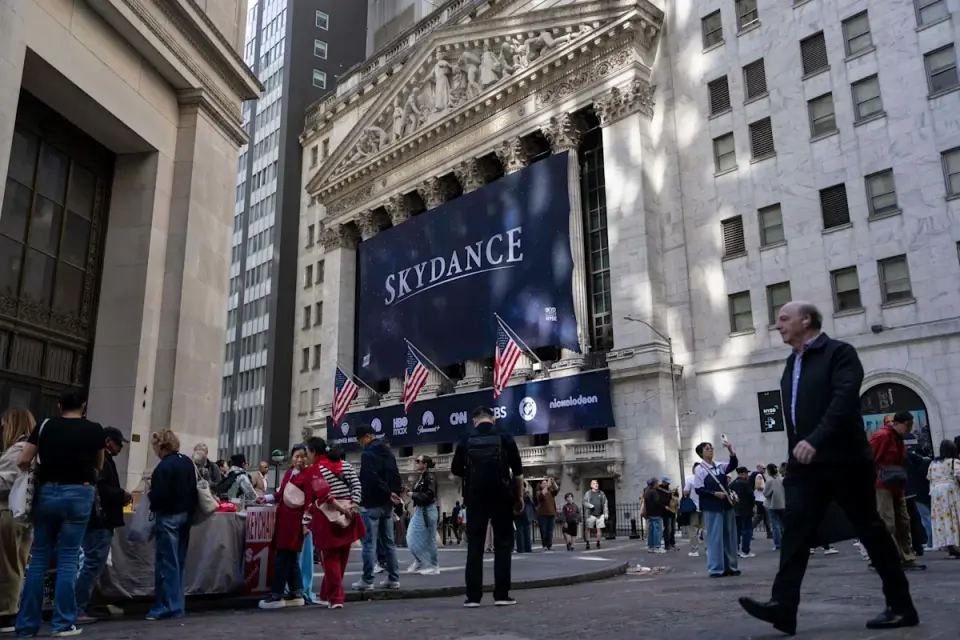 Oil Rebounds on Ceasefire Doubts as U.S. Stocks Split Between Tech and Industrials