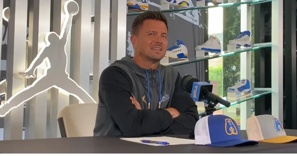 UCLA Coach Chesney Offers Personal Support to Injured Oregon QB Moore