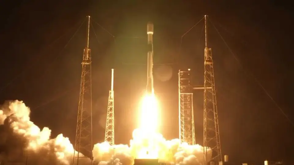 SpaceX Bandwagon-5 Launches 32 Payloads, Including Starfall Capsule, from Cape Canaveral