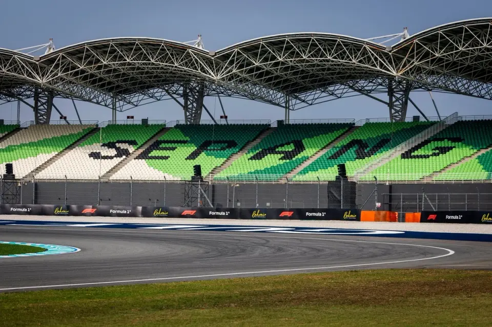 Apple TV Streams Entire F1 Malaysia Weekend for Free Amid Tight Title Fight