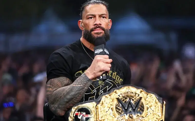 El Grande Americano Emerges as Reigns’ Mexican RAW Challenger