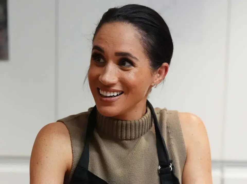 Meghan Markle Dances in the Kitchen in Cheeky Tee, Filmed by Prince Harry