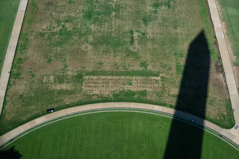 Trump blames vandals for dead National Mall grass from July Fourth event