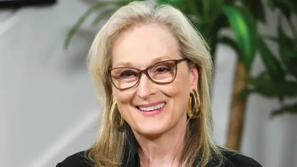 Bowie-Inspired Narnia Will Feature Meryl Streep as Aslan, Says Greta Gerwig
