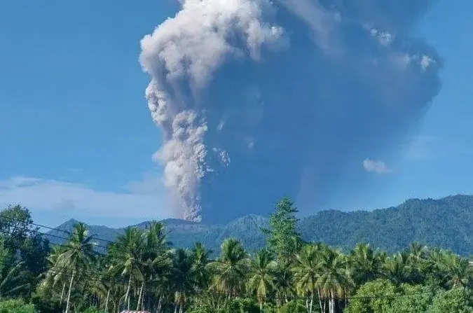 Mount Dukono Eruption in Indonesia Claims Lives, Injures Climbers