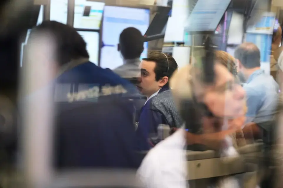 August PCE data cools inflation fears, delaying expected Fed rate hike