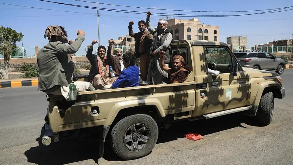 Houthis target Riyadh airport again as Saudi coalition retaliates in Yemen