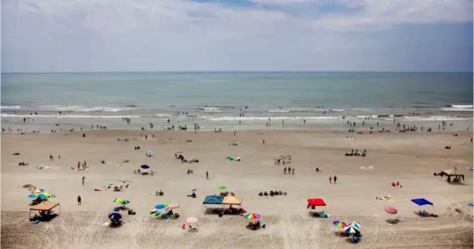 Gwinnett teacher dies after saving girl from Myrtle Beach rip current