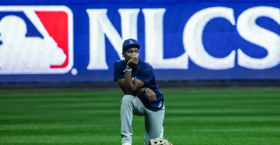 Brewers Defy Odds to Win NLCS Opener, 2-1, Over Dodgers