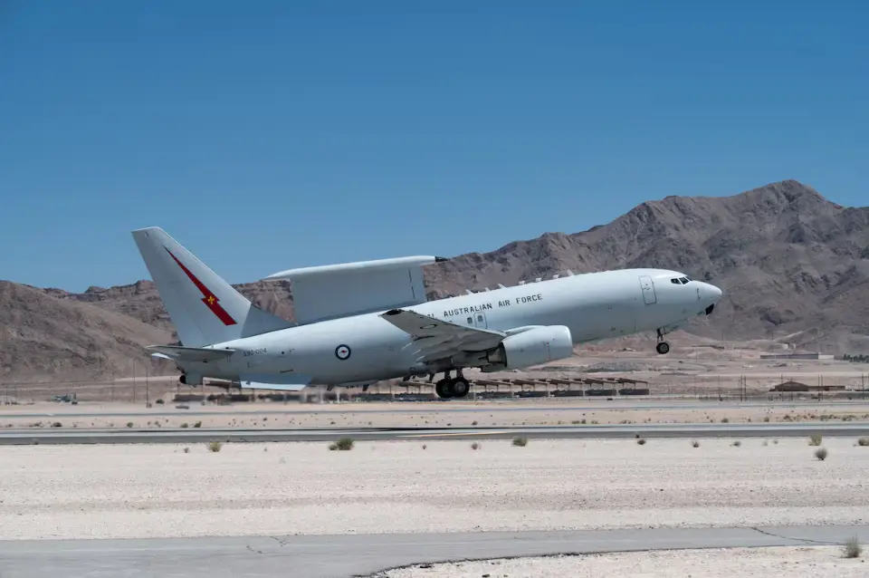 House Backs $1.55B to Revive E-7 Wedgetail, Keeps Navy Hawkeye