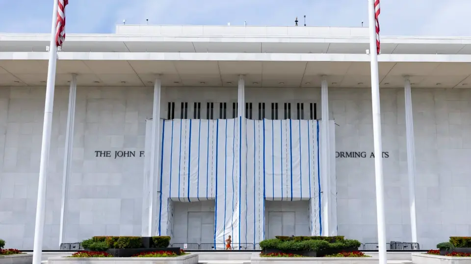Judge blocks Trump name at Kennedy Center, saying Congress must authorize memorials
