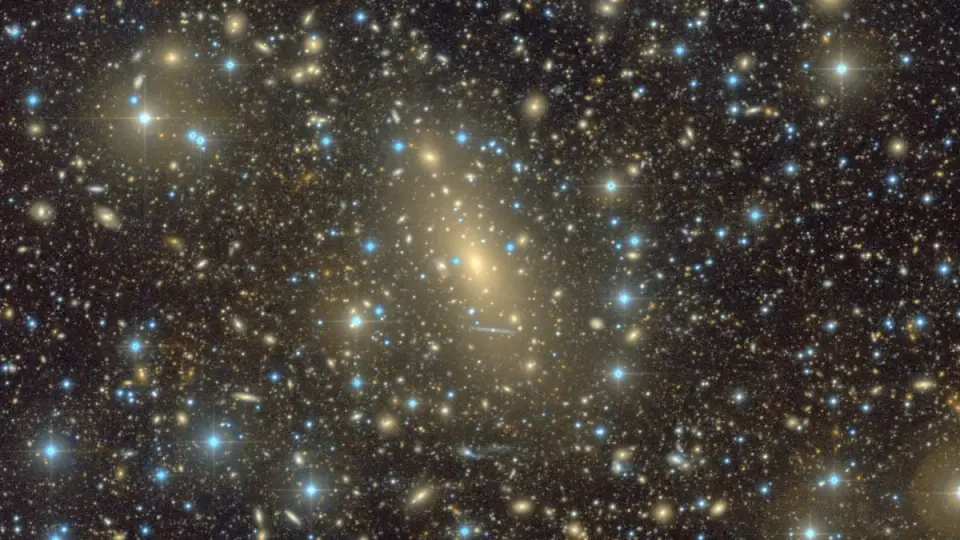 IC 1101: The 1.7-Million-Light-Year Giant Redefines Galactic Size