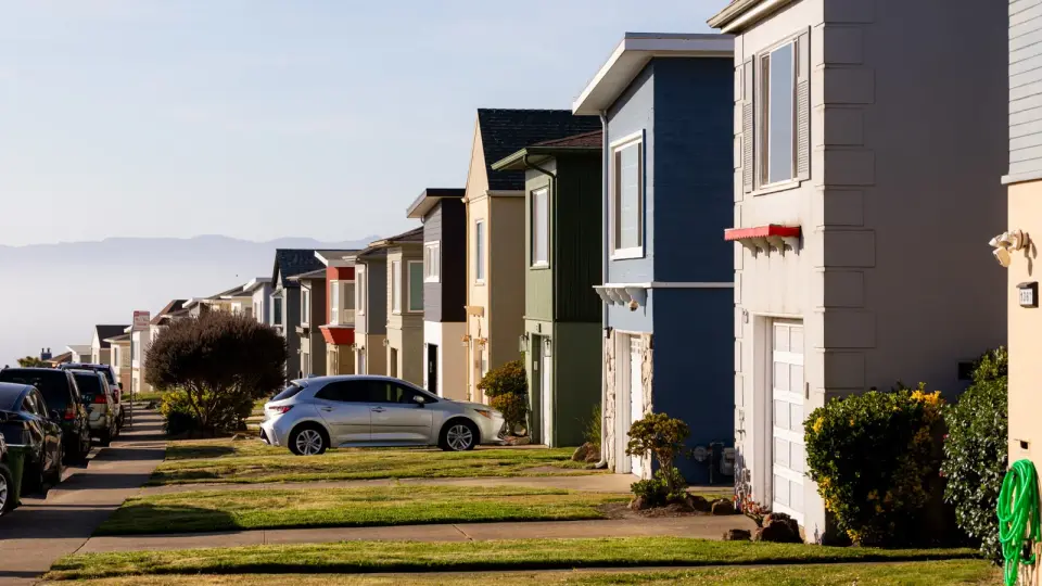 Mortgage Rates Dip to 7.41% but Housing Demand Plummets Amid Inflation Fears