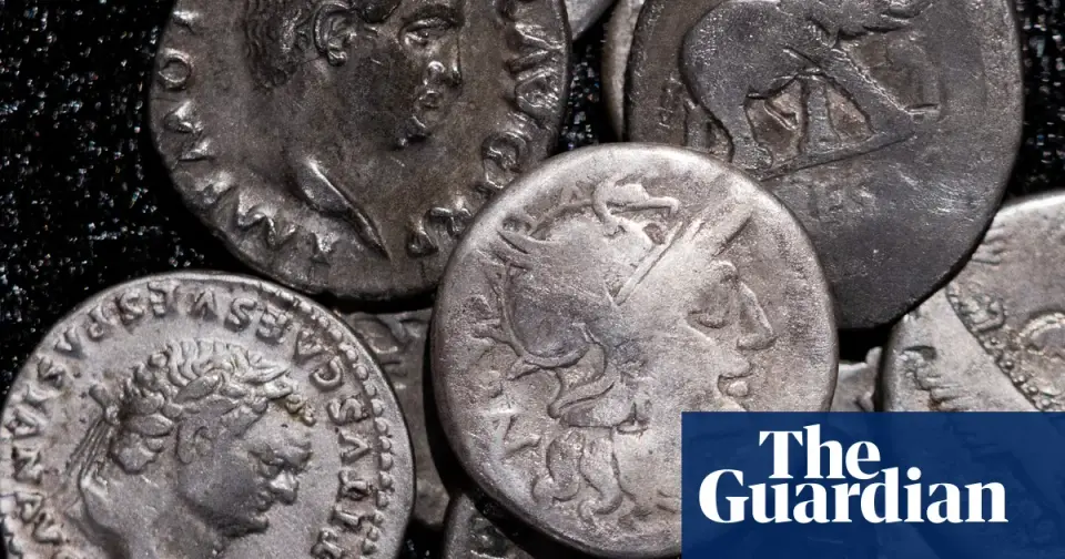 German amateur uncovers 934-coin Roman hoard near Cologne