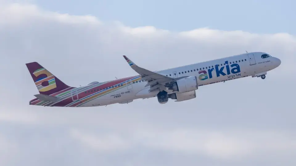 Arkia Lands First Repatriation Flight as UAE Revokes El Al Clearance