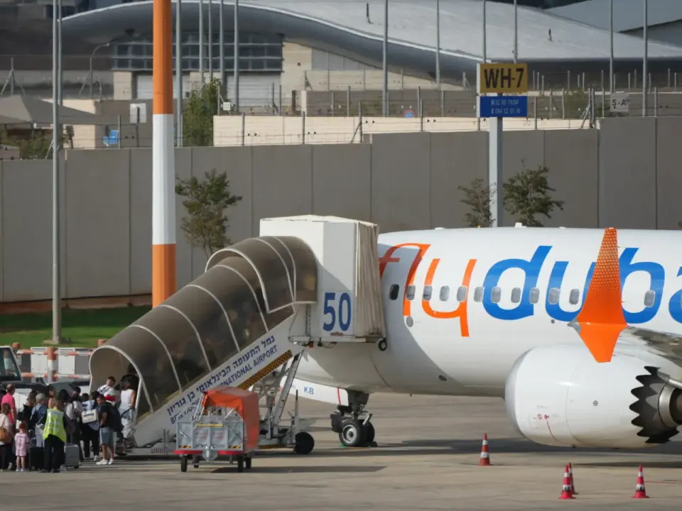 Flydubai Flight Diverts to Saudi Arabia After Co-Pilot Stabs Captain, Attempting Crash