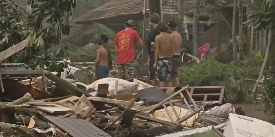 Kauai officials launch damage reporting forms as power outages persist after Hurricane Lowell