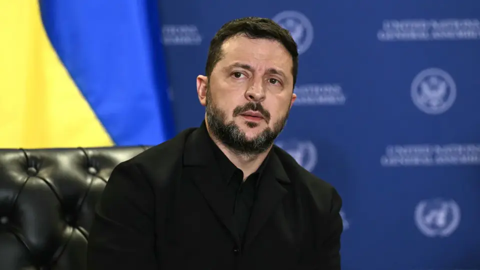 Zelenskyy Rejects Trump’s Call for New Leadership Amid Midterm Turmoil