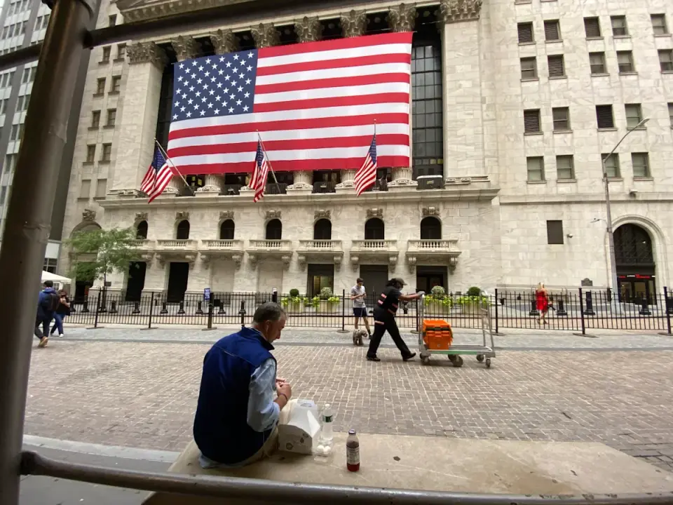 Immaculate Market Faces Seasonal Reality Check Amid Midterm Risks