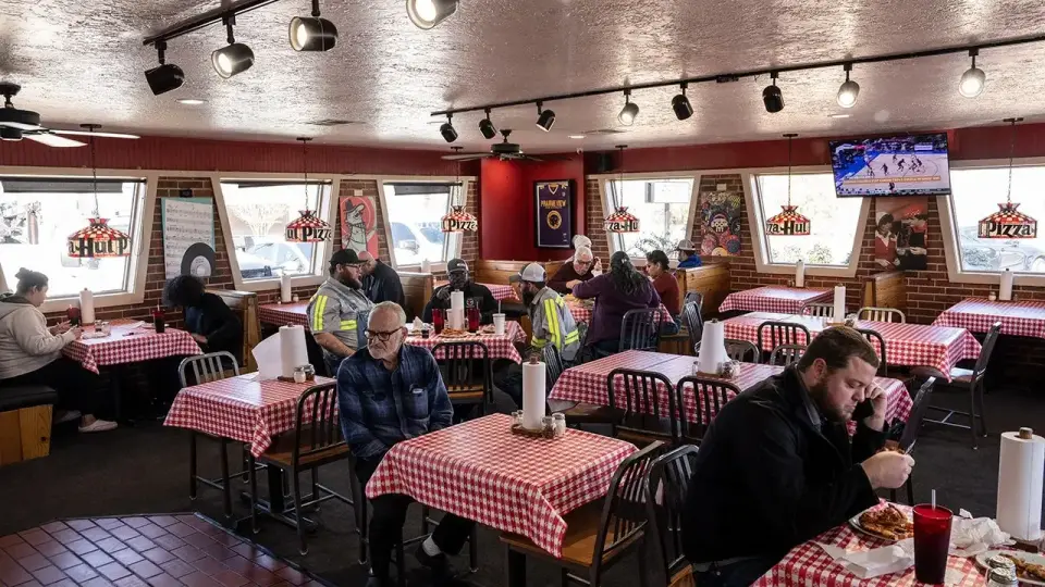 Florida Pizza Hut Classic Sparks Nostalgia-Driven Surge in Dine-In Traffic