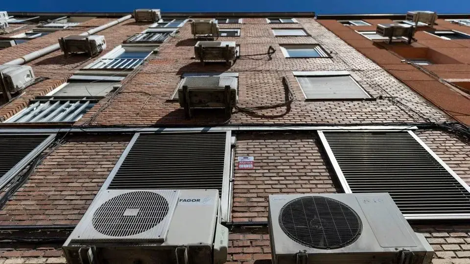 Europe's Cooling Dilemma: Why Air Conditioners Are Still Rare