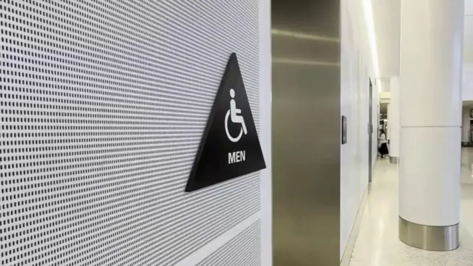 ICE Agent Leaves Loaded Firearm in SFO Restroom, Prompting Police Response