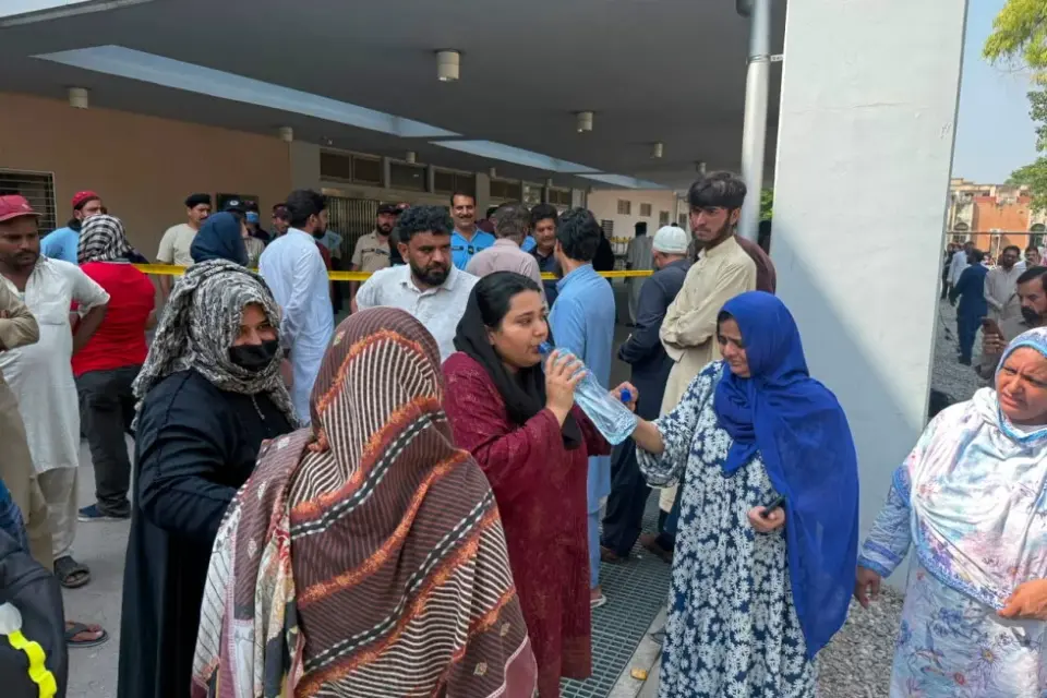 Fire devastates Islamabad hospital nursery as 14 newborns die and 1 rescued