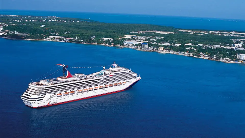 Mother arrested after leaving four children, including infant, alone for three-day Bahamas cruise