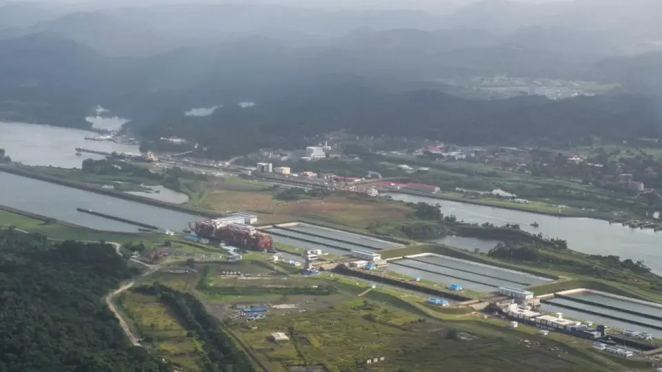 El Niño drought tightens Panama Canal traffic, prompting reductions