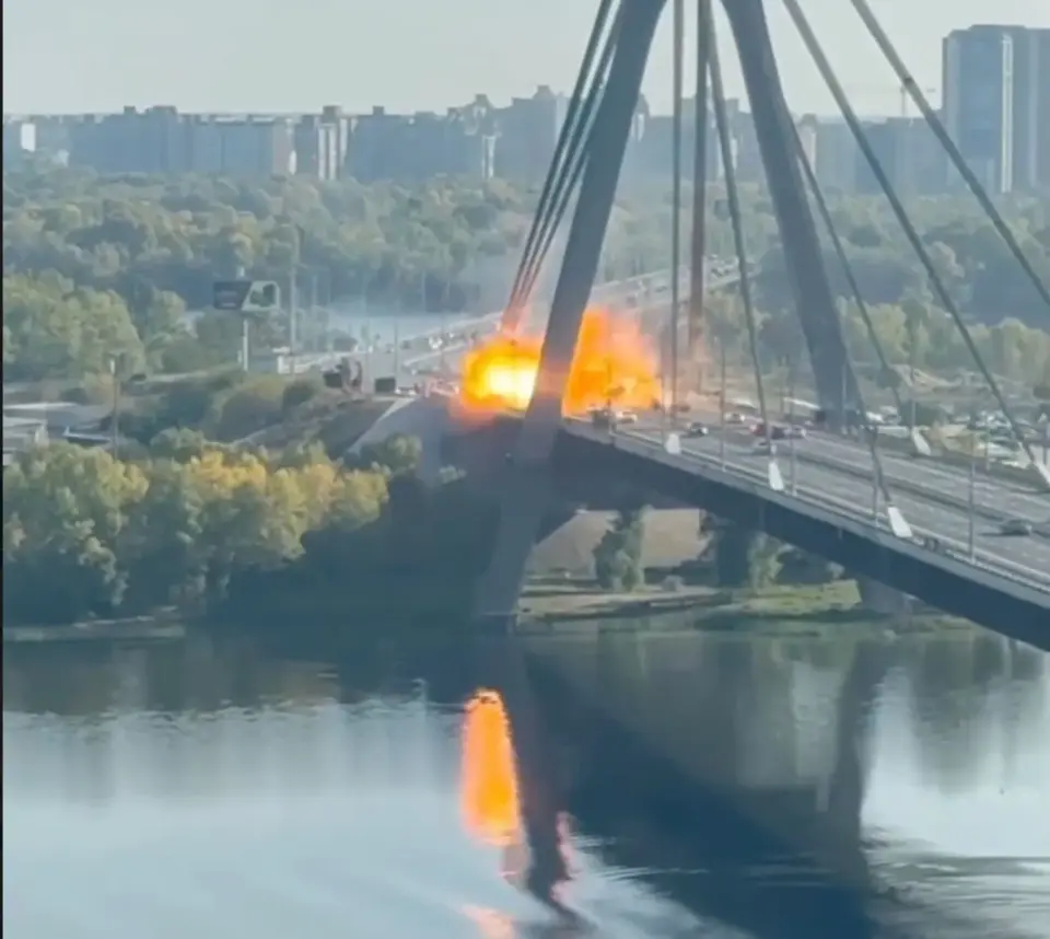 Fourth-Day Bridge Strike Injures Two as German Chancellor Arrives in Kyiv