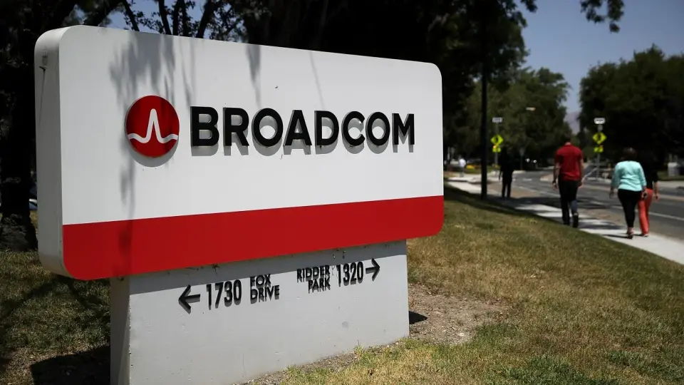 Druckenmiller Bets Big on AI Infrastructure with Broadcom, Intel, Arm