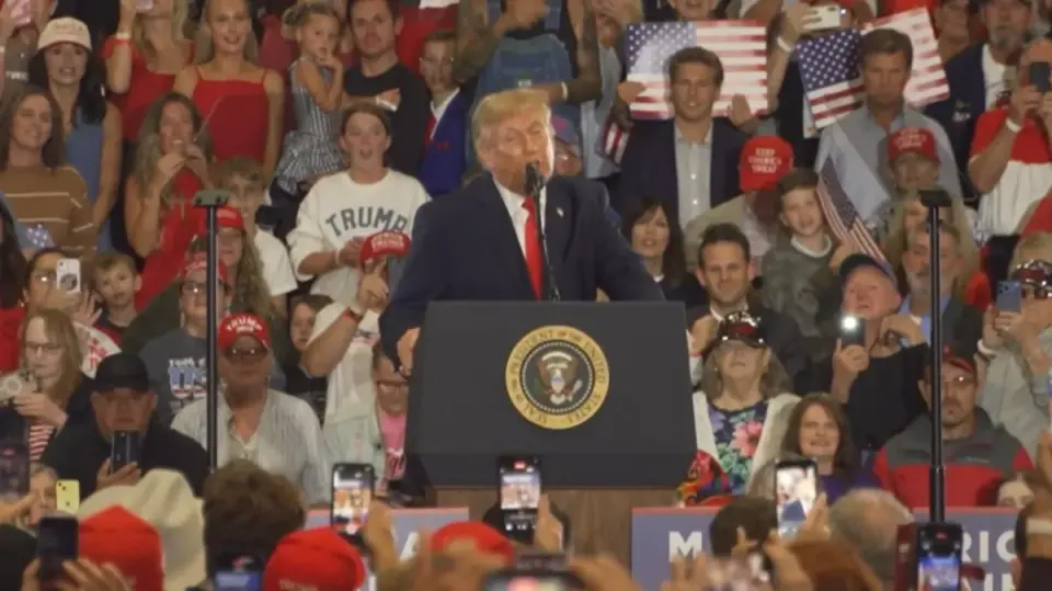Trump Launches 32-Day Midterm Blitz with Rally in Oklahoma