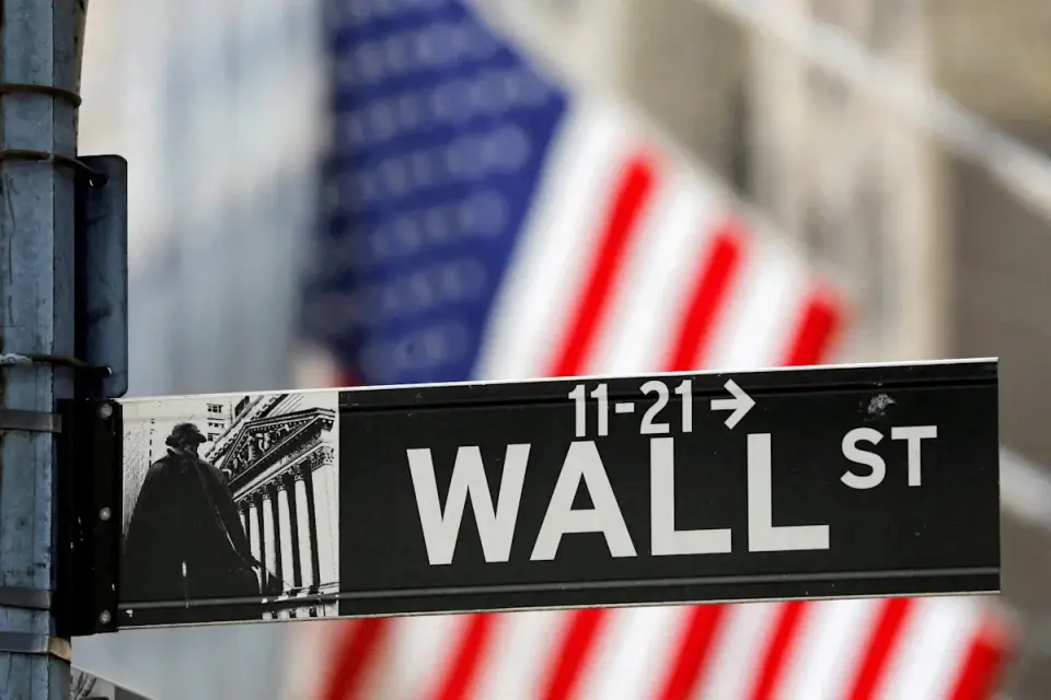 M&A fees plunge 18% in Q3 as megadeal drought hits banks