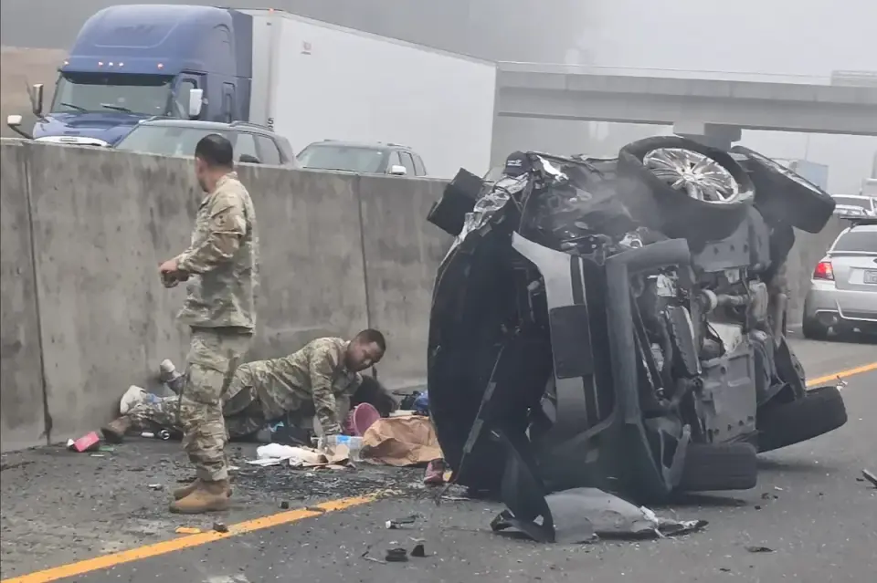 I-5 Crash Leads to Stabbing of Two Girls, Stopped by Soldiers