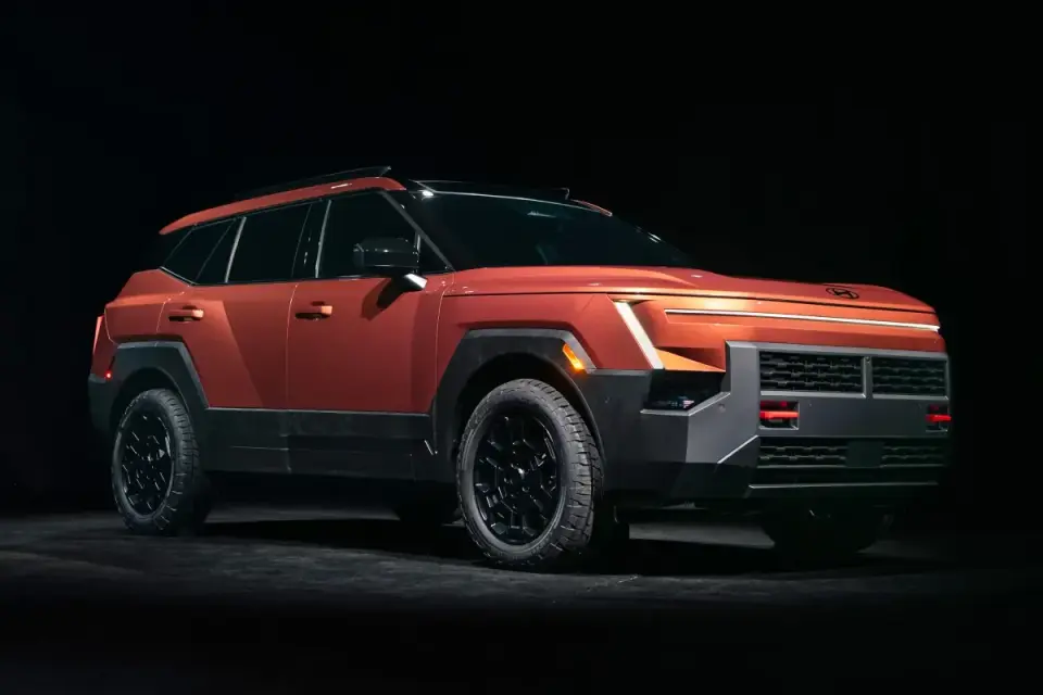 2027 Hyundai Tucson Redefines Compact SUV with Boxy Design and Hybrid Focus