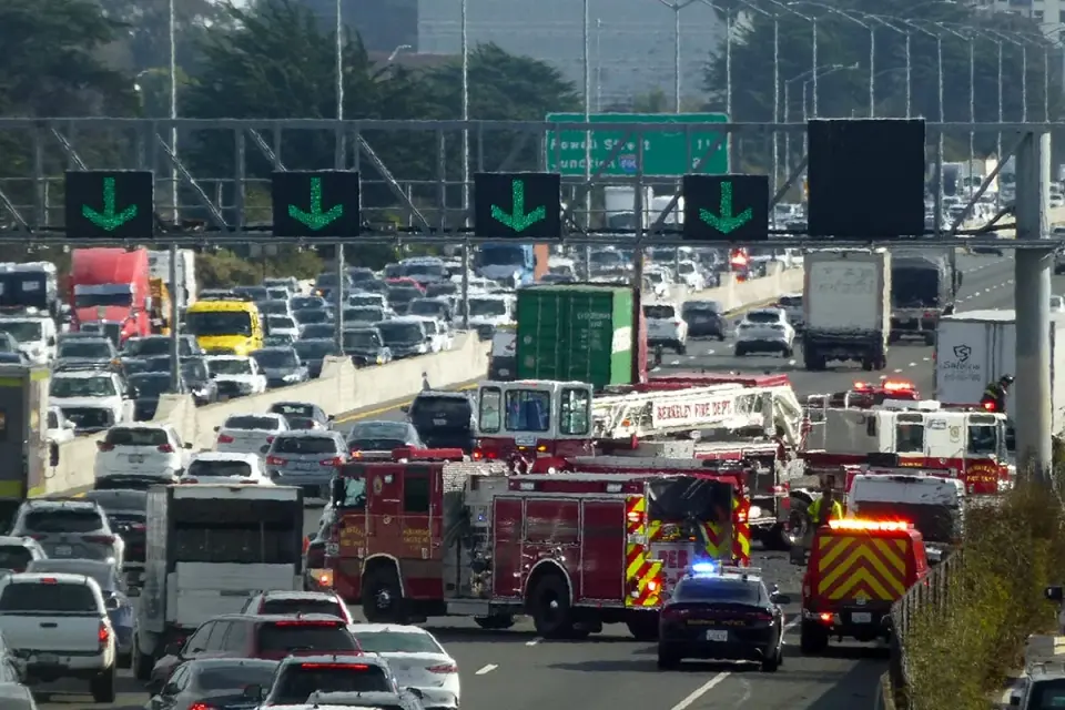 Fatal I-80 Crash in Berkeley Kills 39-Year-Old Driver, Closes Lanes for Four Hours