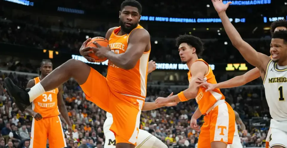 Missouri Lands Rugged Transfer Big Jaylen Carey