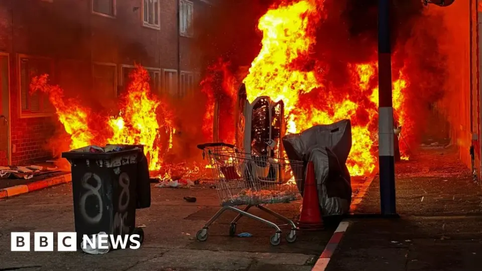 Racist violence sparks displacement as Belfast riots flare up