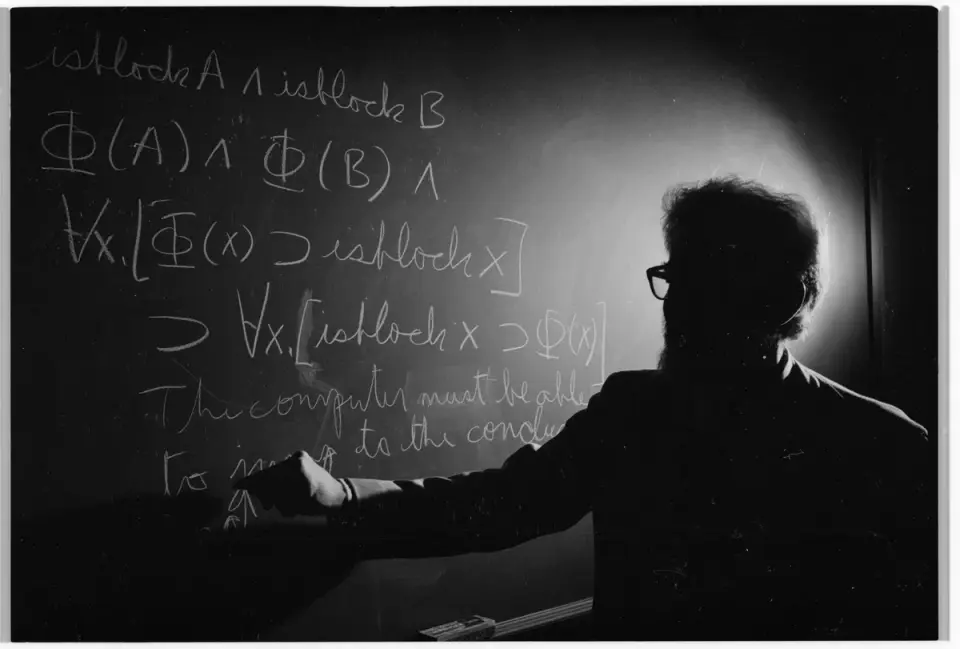 AI-Fueled Duel: Simultaneous Proofs Spark Credit Questions in Cryptography
