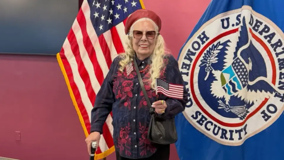 Joni Mitchell Naturalizes as U.S. Citizen After Six Decades in America