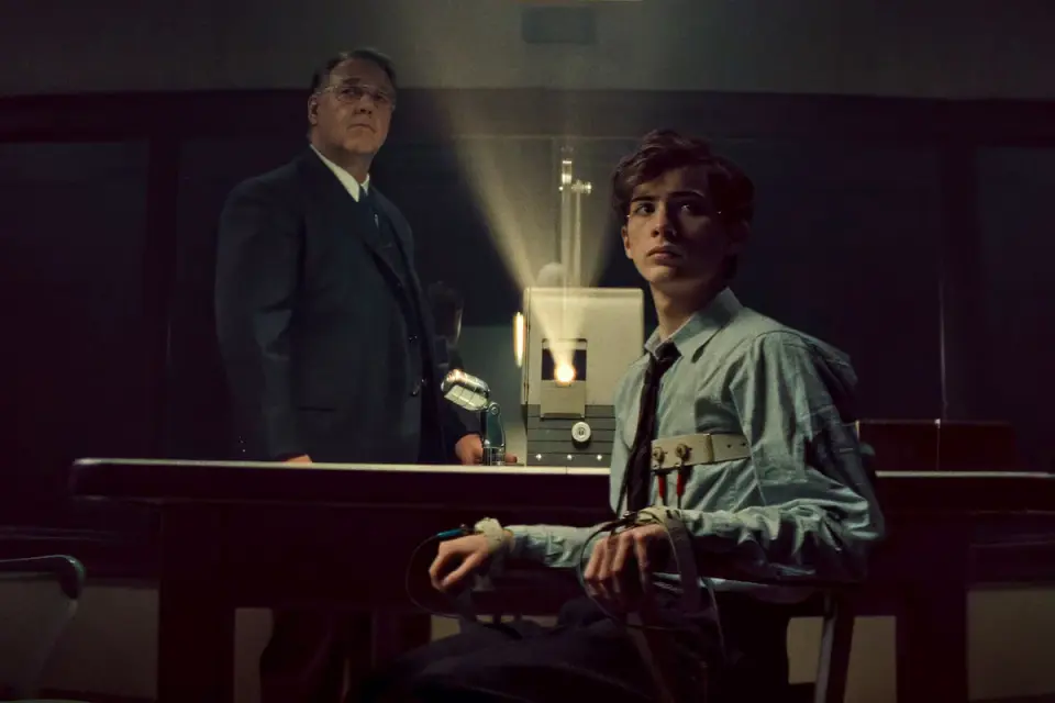 Netflix's 'Unabomber' Trailer Reveals Dual-Timeline Drama Starring Tremblay and Crowe