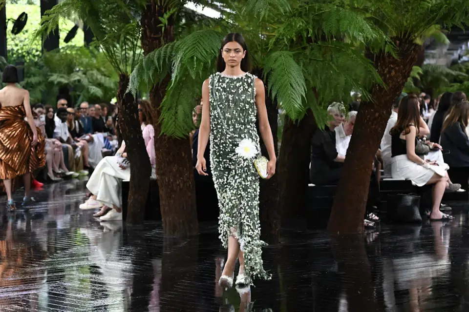 Skin, fantasy and tech redefine Paris couture week